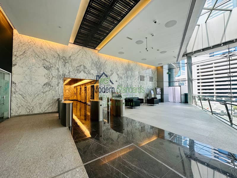 6 LOBBY AREA. jpg