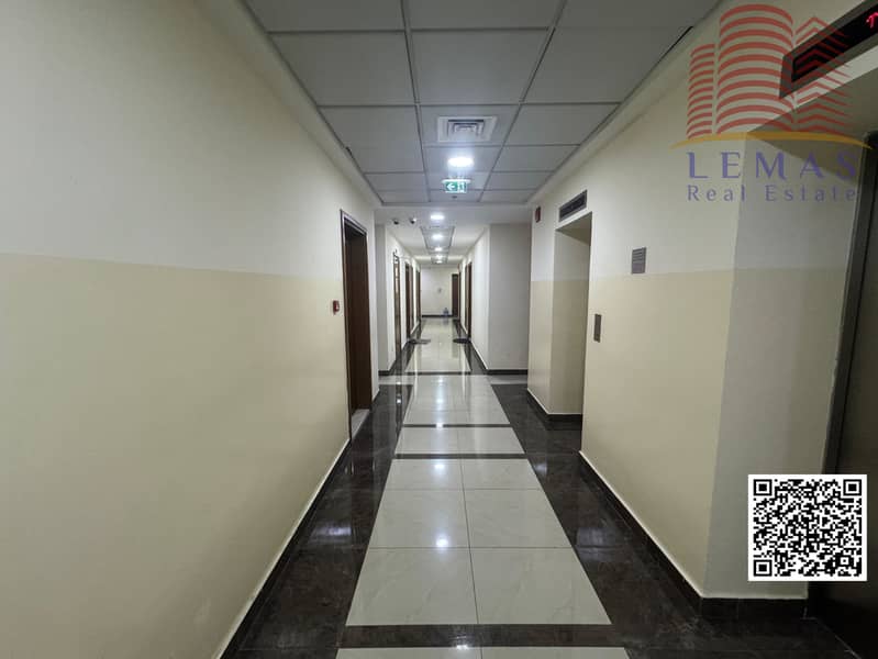 12 f3aaef94-1394-438d-aae4-ada643ecb445. jpg