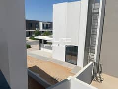 فيلا من 4 غرف نوم | فيلات إكسبو جولف 4 | شرفة وإطلالات على المجتمع