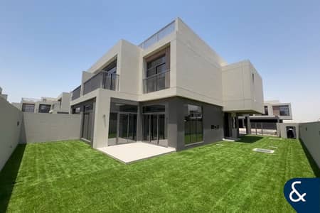 4 Bedroom Townhouse for Sale in Dubai South, Dubai - Single Row | Semi Detached | Multiple Options 4 Bedroom Townhouse for Sale in Dubai South, Dubai - Single Row | Semi Detached | Multiple Options