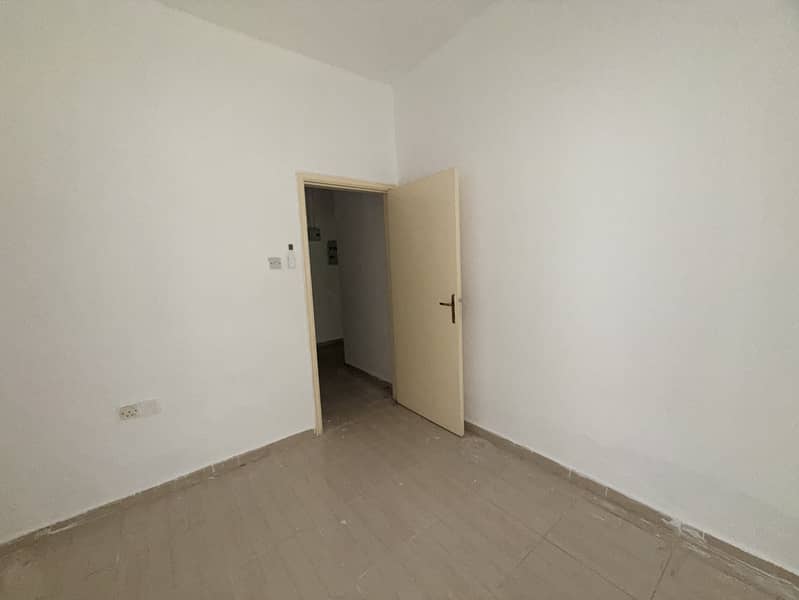 Hot Deal! Spacious 1 BHK | Great Value for Money Family Building