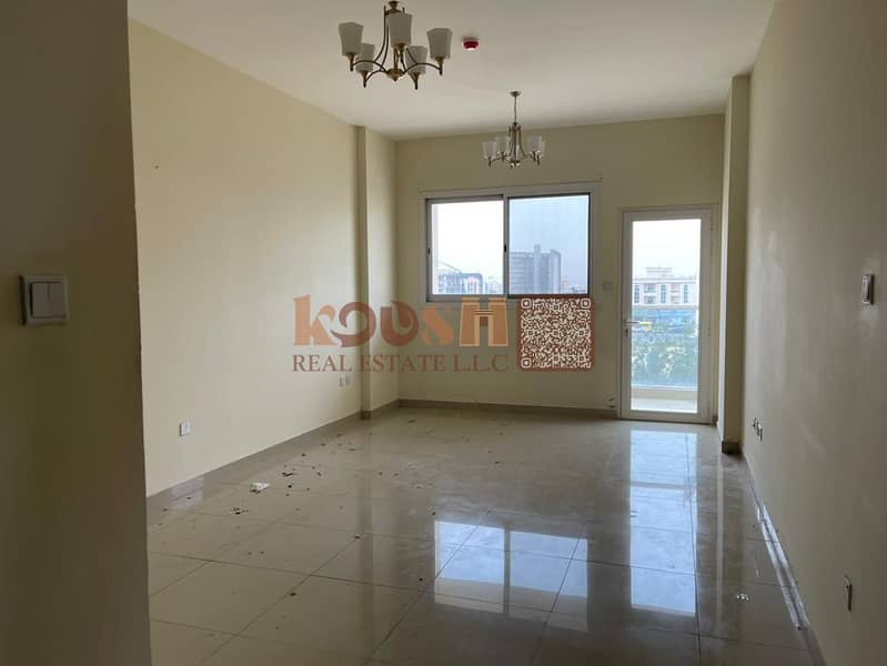 Near Nesto Ready Move/Prime Location