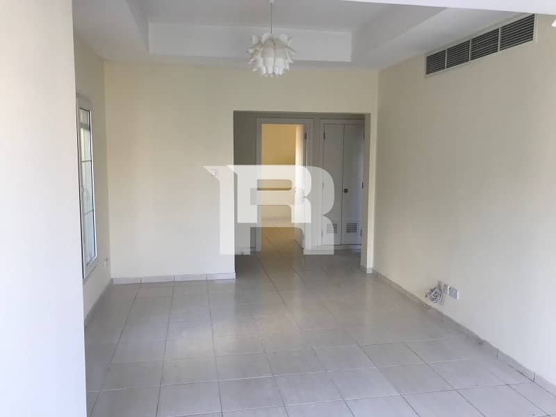 Type 3E| Springs 7|Well-Maintained Villa Type 3E| Springs 7|Well-Maintained Villa