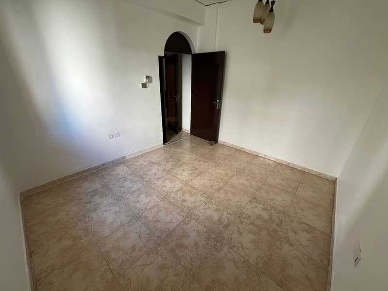 One-bedroom apartment for annual rent in Al Rashidiya 1, Ajman, without air conditioning, good space and practical design, prime location