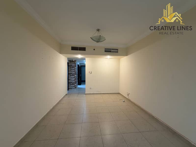 Huge living 1bhk with 2bath close kitchen balcony