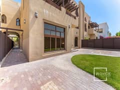 فیلا في جميرا 3،جميرا 4 غرف 450000 درهم - 14806245