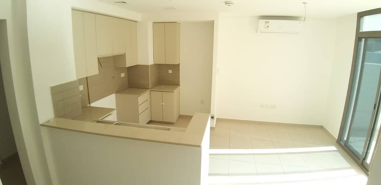 3bedroom + maid's room townhouse for rent in Hayat Nshama near community park