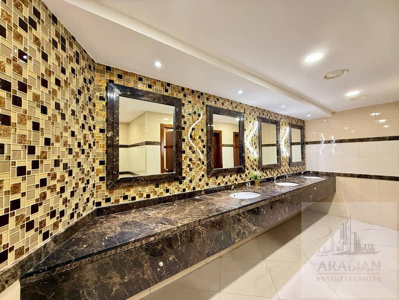 22 Washroom 1. jpg