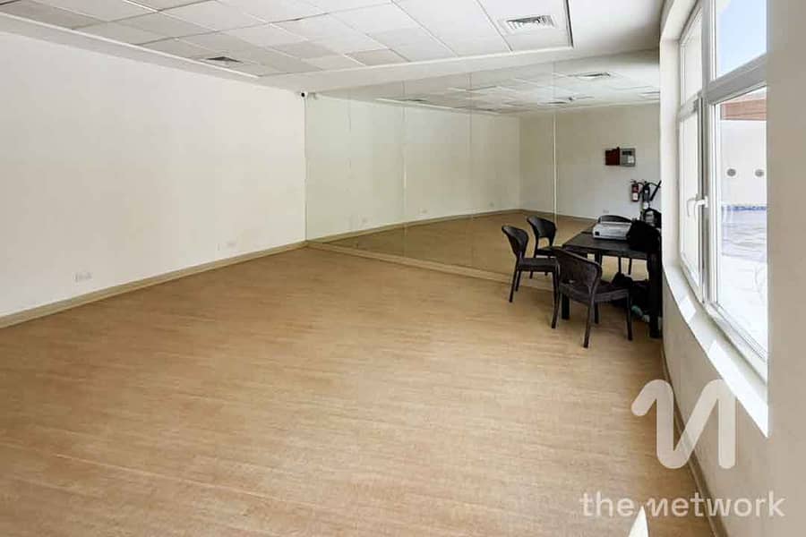 Bright Studio| Large Layout | Community View Bright Studio| Large Layout | Community View