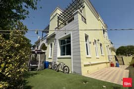 5 Bedrooms + Basement Single Row