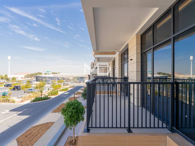 Vacant | Modern Layout | With Balcony