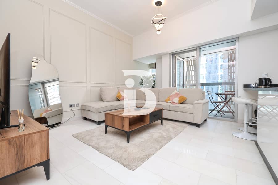Canal Views | Renovated | Vacant Canal Views | Renovated | Vacant