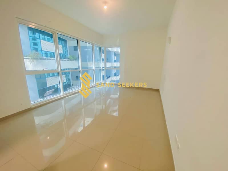 Ready to Move | Family Layout | Central Area