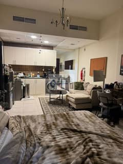 استوديو مفروش | برج حمزة | إطلالات على المجتمع والمدينة