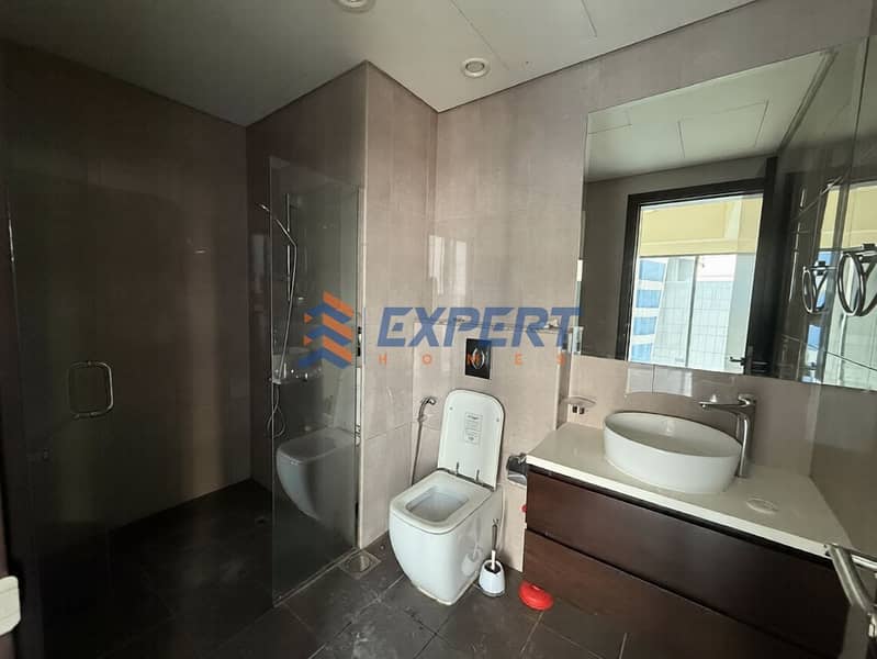 10 55e9fdbf-fad5-460b-a176-94e2d5a487e2-ezremove. png