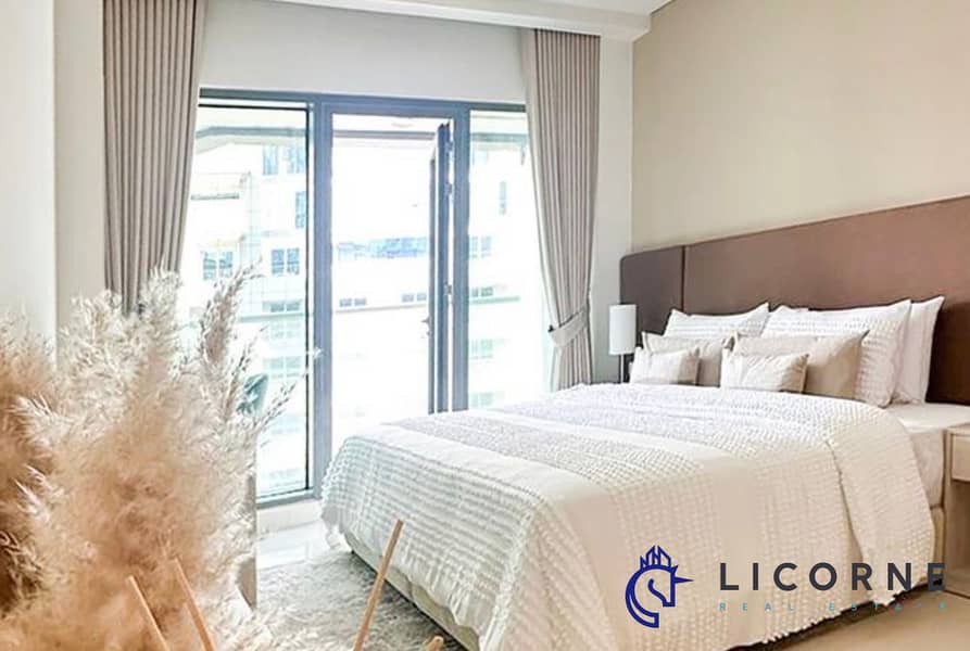 Furnished | Palm Jumeirah Living | with Balcony