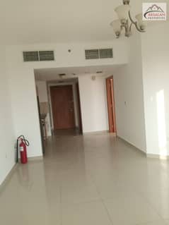 غرفة نوم واحدة في الطابق العلوي | شرفة | إطلالات على البحيرة والمدينة