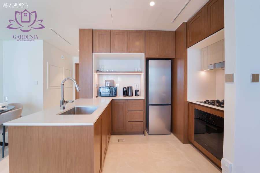 11 Kitchen 1. jpg