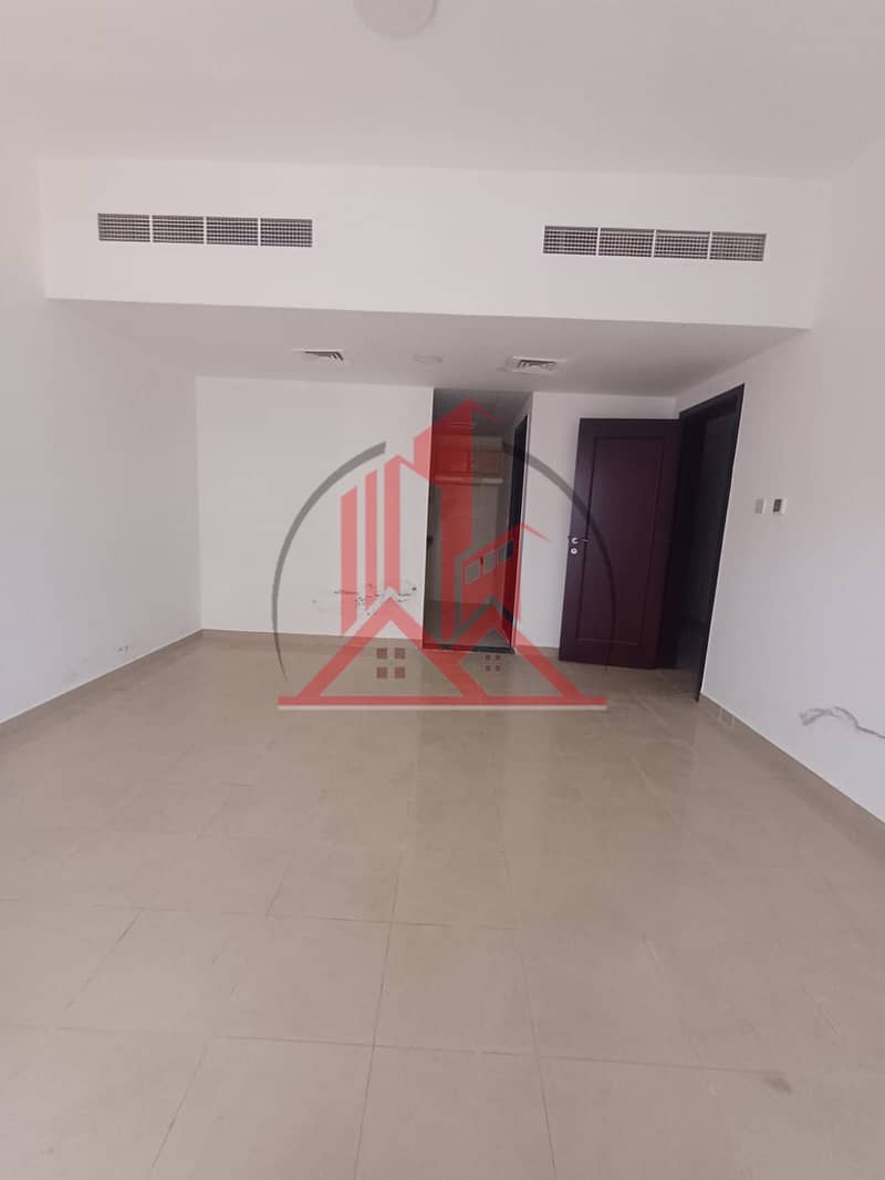 Spacious / Studio Apartment/ For Family / Opposite Park