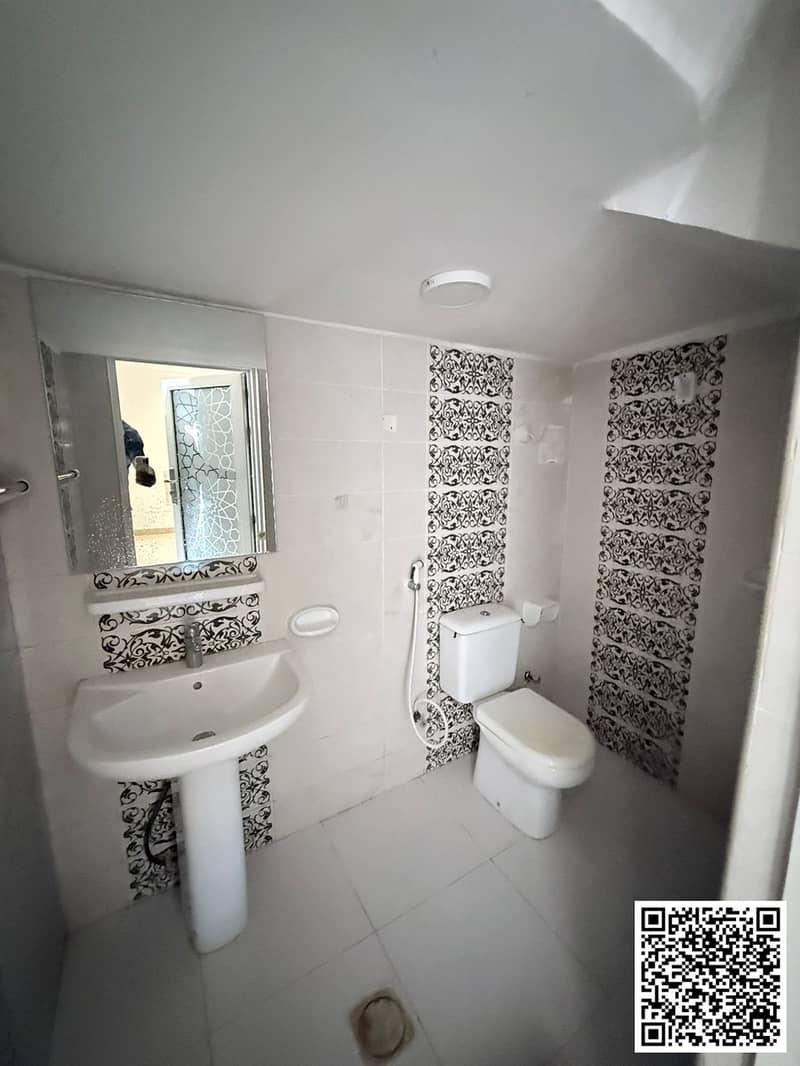 11 98144bd4-97b8-41b9-9cdf-cc5ac05b816d. jpg