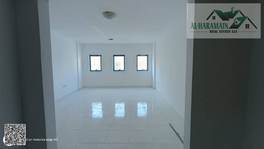 4 WhatsApp Image 2025-11-29 at 1.52. 49 PM. jpg