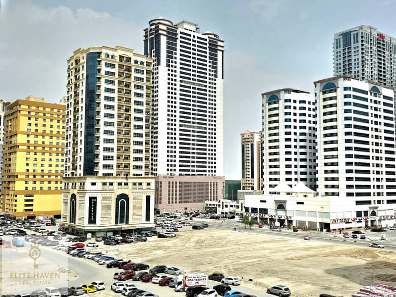 * SPACIOUS 2BHK APARTMENT PRIME LOCATION WITH BALCONY GYM POOL WARDROBE *