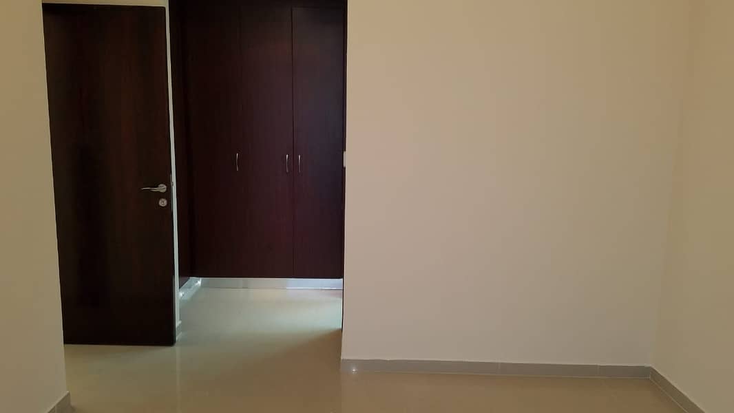 Stunning one bedroom apartment for in DEC Tower