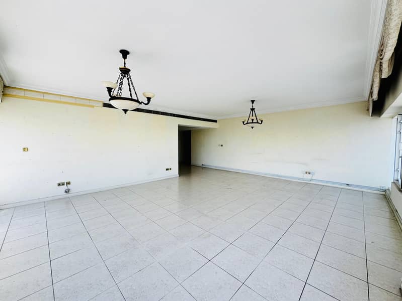 Spacious 3 Bedroom With Maids Room | Chiller Free