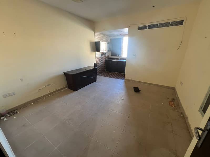 Largest spaces in Al Rashidiya - Studio - Excellent size - Reasonable price - Prime location