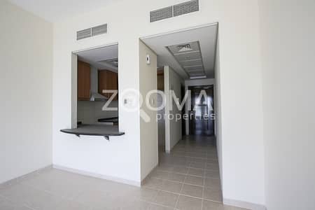 Chiller free L Studio|18 tiles w/ balcony Chiller free L Studio|18 tiles w/ balcony