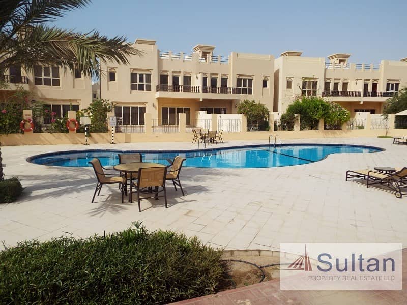 Spectacular 3 Bed Pool View Walk-able to Mall Great Price