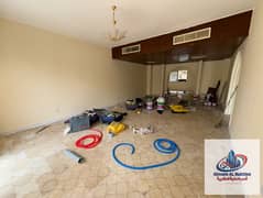 فيلا للإيجار السنوي في شرقان 4 غرف نوم مع مجلس كبير و3 حمامات وباركينج خاص مساحة واسعة موقع هادئ ومميز مناسب للعائلات