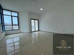 أكبر وأجمل غرفتين وصالة مع غرفة خادمة للإيجار بالراشدية 1 أبراج الخور، 3 حمام، 2 بلكونة، مساحات واسعة جداً، 4 دفعات