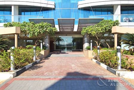 Large One Bedroom | Balcony | Hub Canal 1 Large One Bedroom | Balcony | Hub Canal 1