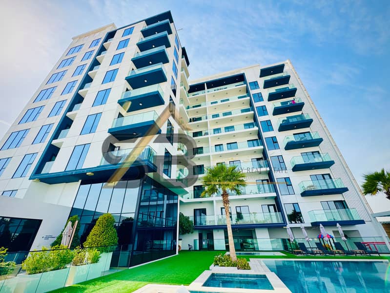 Luxury Fully furnished 1 Bedroom Apartment with Maids Building Have All Facilities