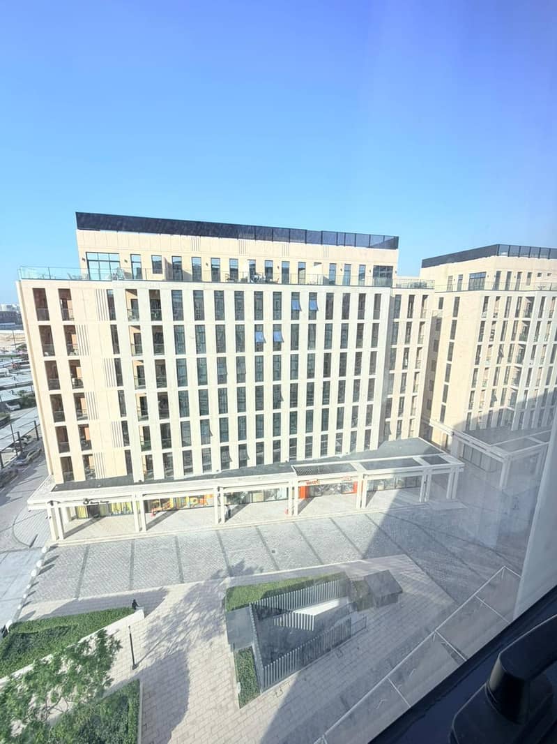 Very big luxury studio with parking gm pool and Sawa include all