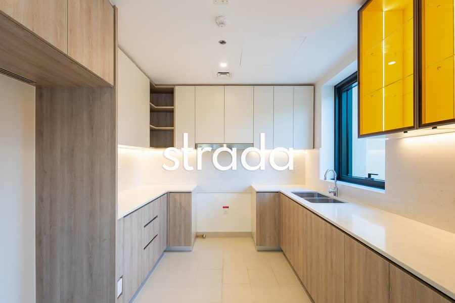 Park Facing| Unique Large Layout | Chiller Free