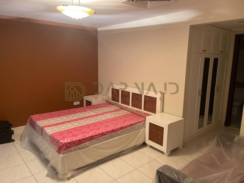 10 774fbaa4-8d8b-40e2-8932-92cc60e8d40e. JPG
