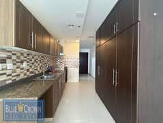 شقة في بناية الوليد 5،الكرامة 57000 درهم - 14832234