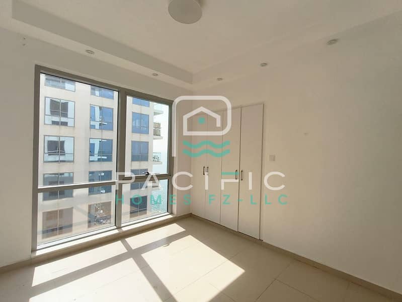 4 Pacific_Building_UnitA - 4 - 20_photo4. jpg