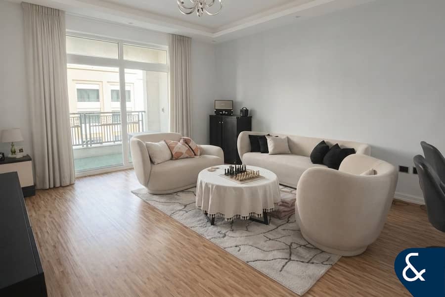 Upgraded | Large 1 Bed | Vacant on Transfer Upgraded | Large 1 Bed | Vacant on Transfer