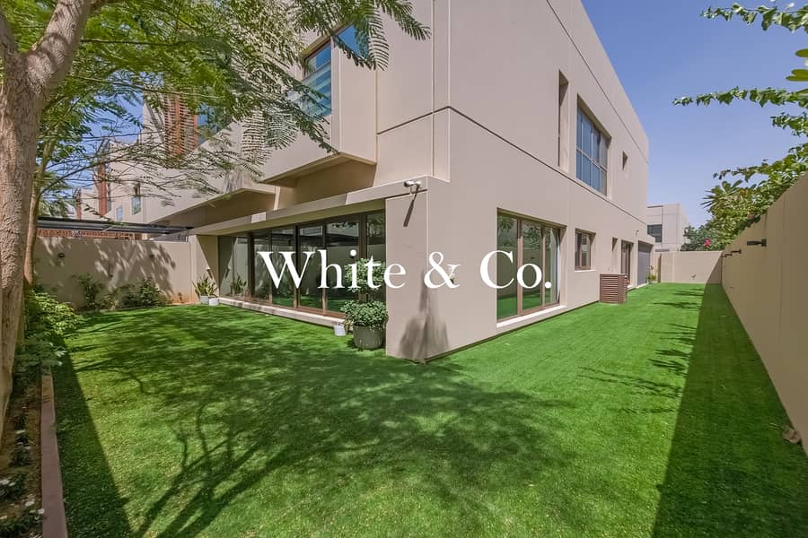 Family Home | Immaculate | Corner Plot Family Home | Immaculate | Corner Plot
