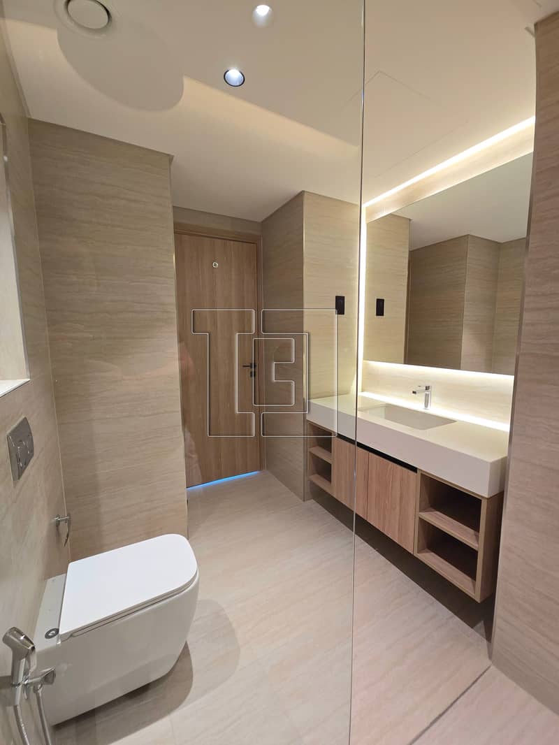 12 Bathroom 2. jpg