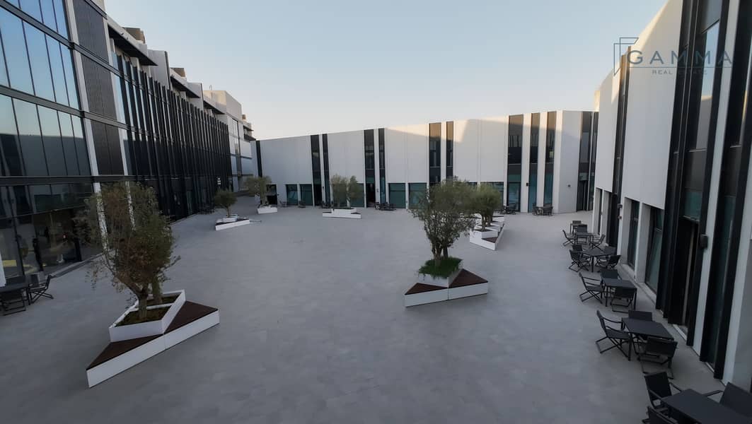 9 Q East Courtyard-7. jpg