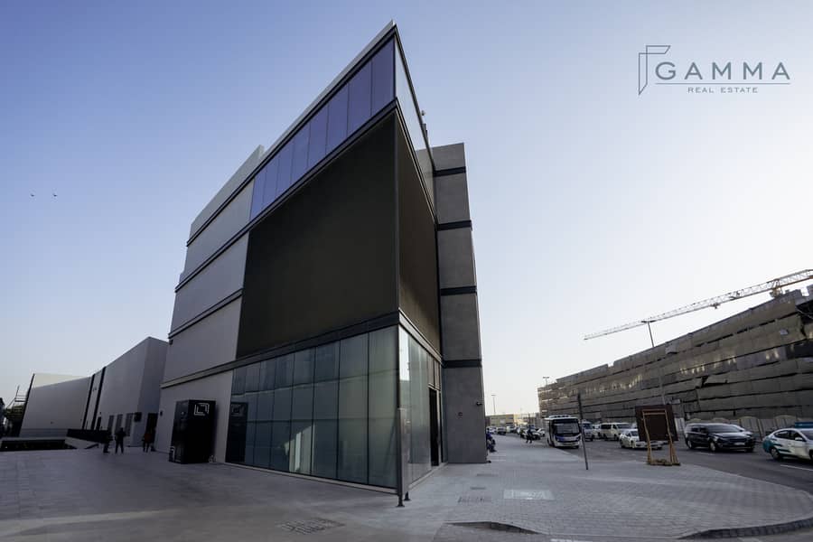 11 Q-East Exterior-8. jpg