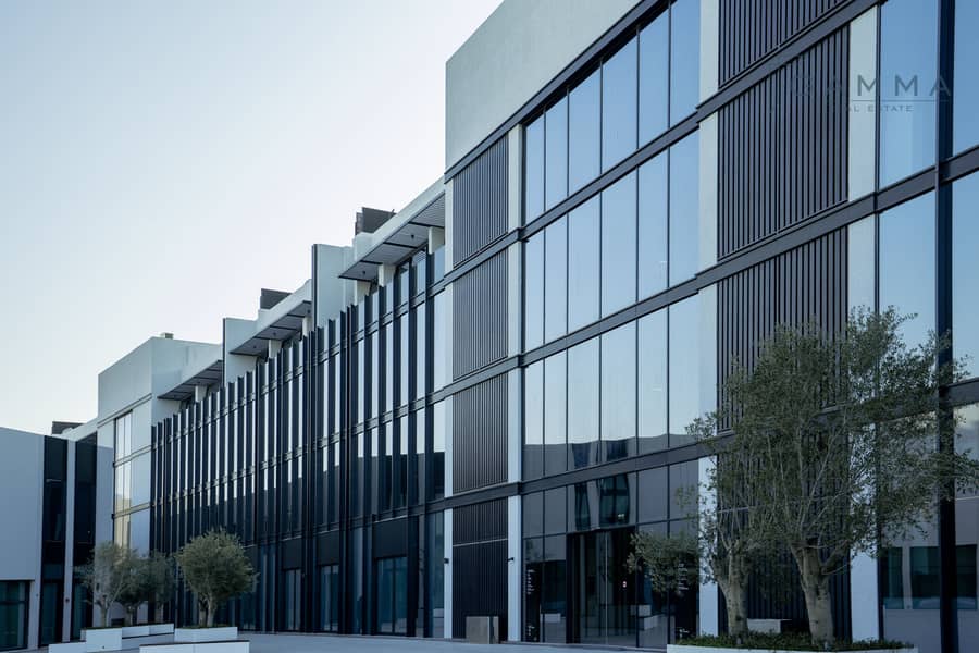 12 Q-East Exterior-13. jpg