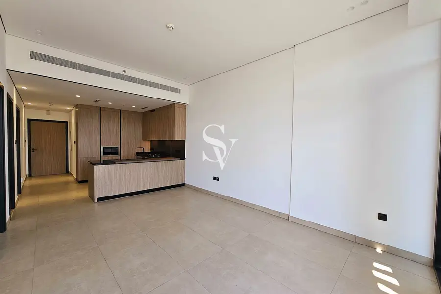 Vacant | White Goods | Spacious | Low Floor - View 3