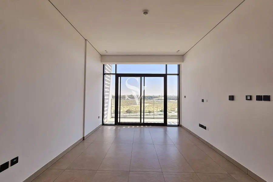 Vacant | White Goods | Spacious | Low Floor - More