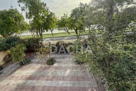 Renovation Opportunity | Single Row | Vacant