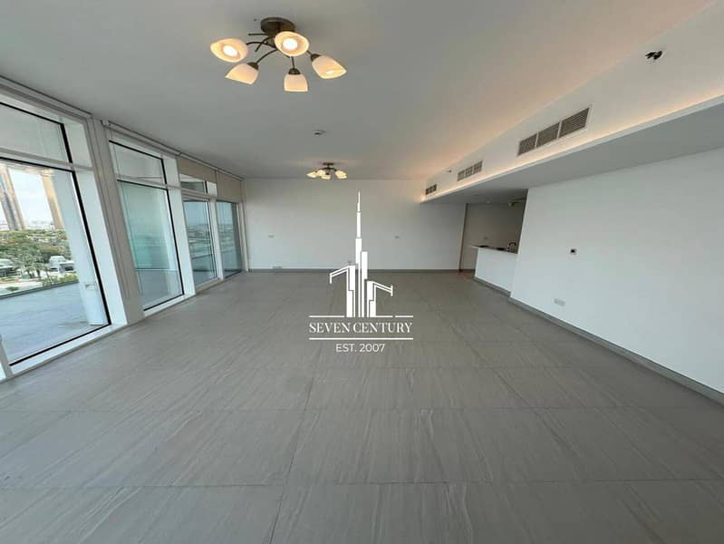 Spacious 2BHK | Near Metro | Amazing View Spacious 2BHK | Near Metro | Amazing View